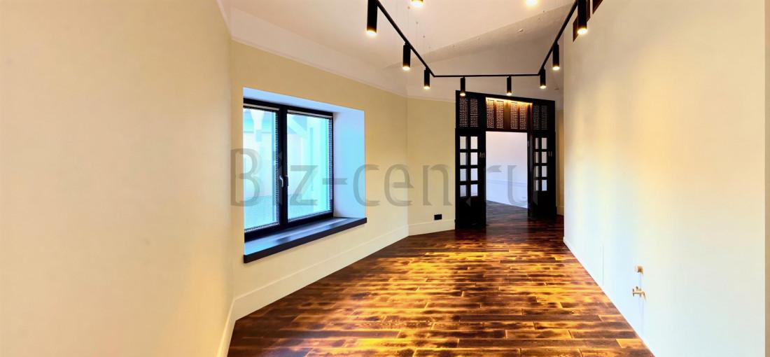 бц Пассаж на Итальянской 17 Итальянская